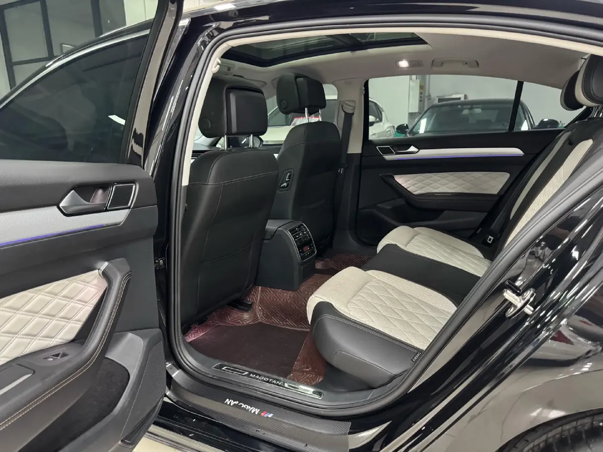 2023 Volkswagen Magotan 2.0T 186HP L4 7DCT,autocango,china used car exporter,china ev exporter,chinese used car exporter,chinese used ev exporter