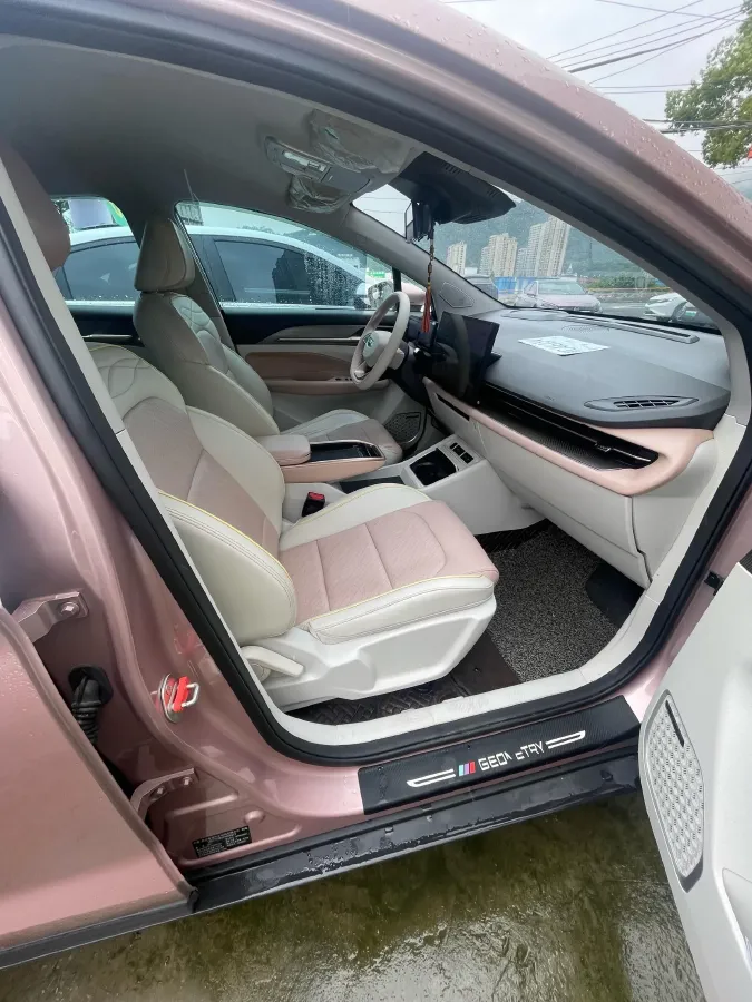 2022 Geometry M6 BEV 53KWH,autocango,china used car exporter,china ev exporter,chinese used car exporter,chinese used ev exporter