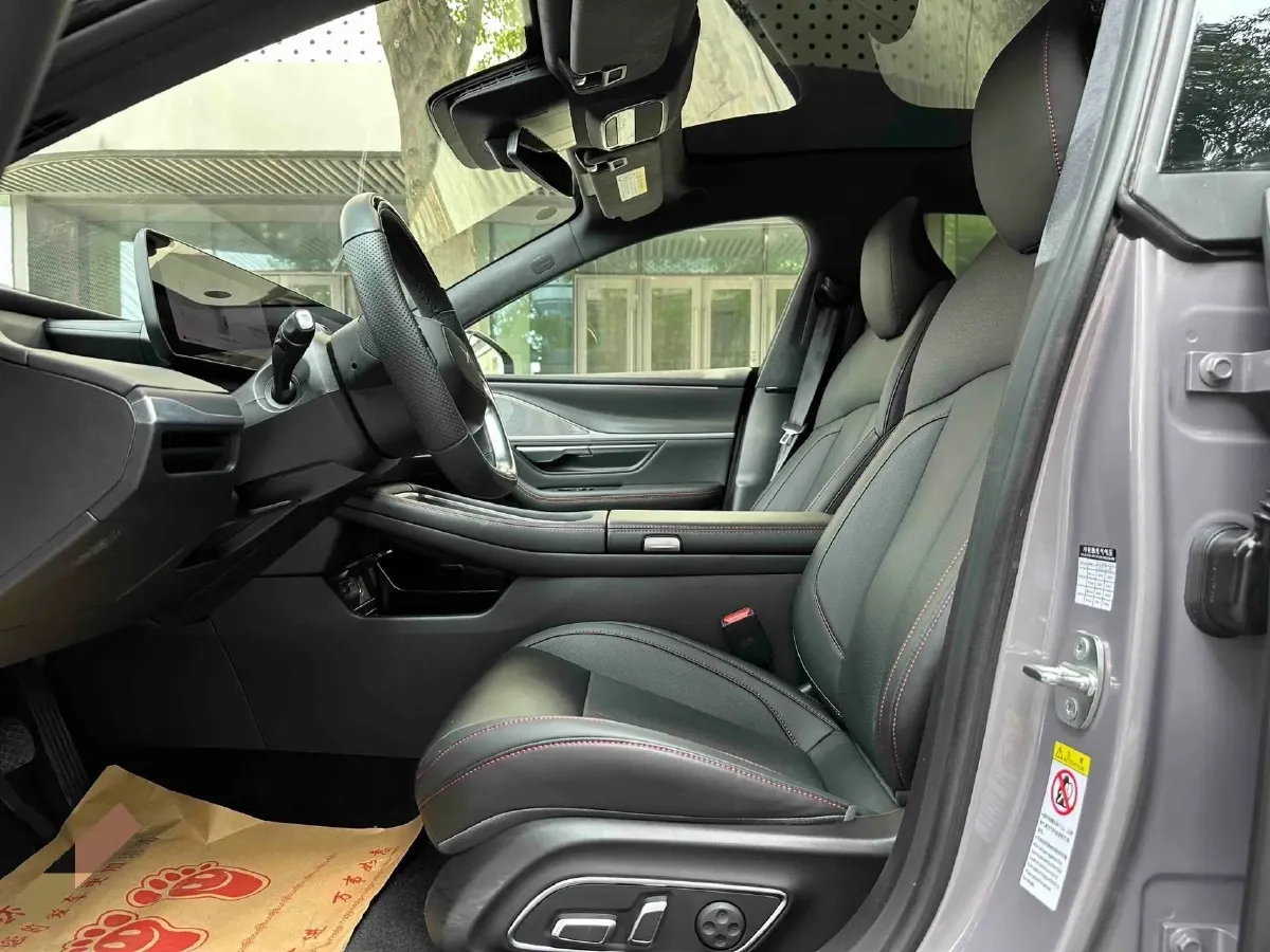 2024 Xpeng P7 BEV 86.2KWH,autocango,china used car exporter,china ev exporter,chinese used car exporter,chinese used ev exporter