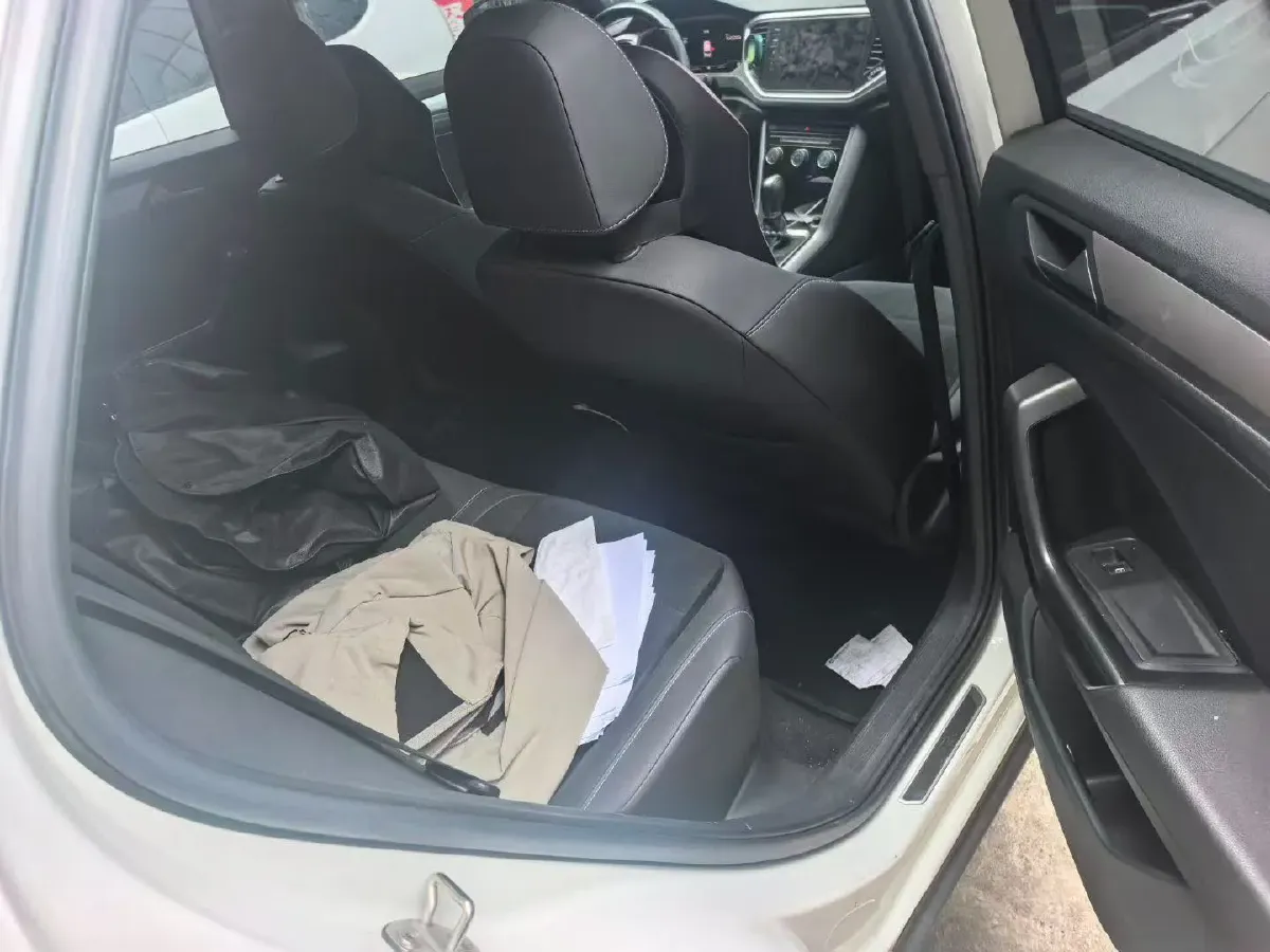 2022 Volkswagen T-Roc 1.4T 150HP L4 7DCT,autocango,china used car exporter,china ev exporter,chinese used car exporter,chinese used ev exporter