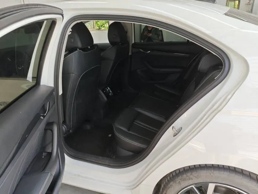 2023 Skoda Octavia 1.4T 150HP L4 7DCT,autocango,china used car exporter,china ev exporter,chinese used car exporter,chinese used ev exporter