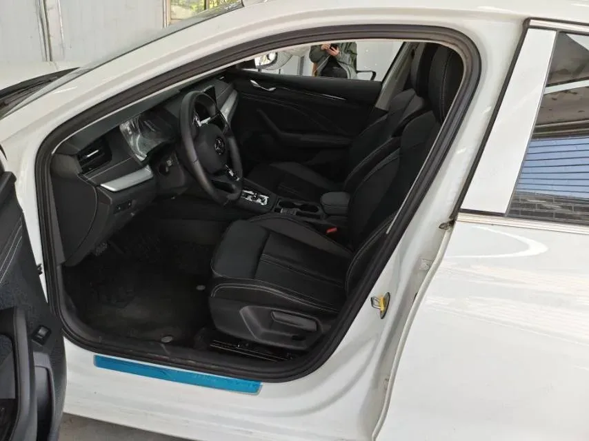 2023 Skoda Octavia 1.4T 150HP L4 7DCT,autocango,china used car exporter,china ev exporter,chinese used car exporter,chinese used ev exporter
