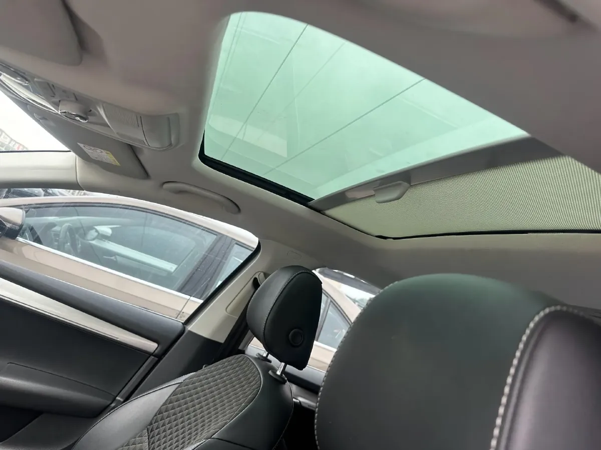 2024 Skoda Octavia 1.4T 150HP L4 7DCT,autocango,china used car exporter,china ev exporter,chinese used car exporter,chinese used ev exporter