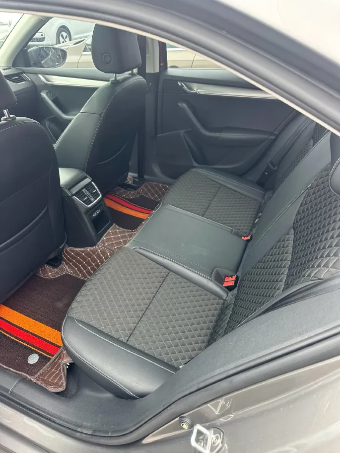 2024 Skoda Octavia 1.4T 150HP L4 7DCT,autocango,china used car exporter,china ev exporter,chinese used car exporter,chinese used ev exporter