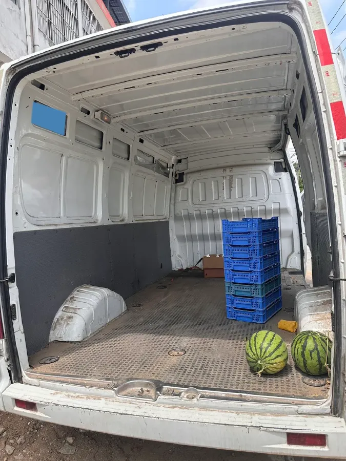 2021 MAXUS XinTu V80 2.0T 139HP L4 6MT,autocango,china used car exporter,china ev exporter,chinese used car exporter,chinese used ev exporter