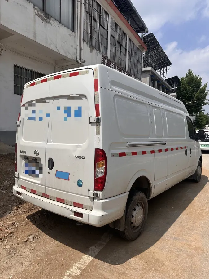 2021 MAXUS XinTu V80 2.0T 139HP L4 6MT,autocango,china used car exporter,china ev exporter,chinese used car exporter,chinese used ev exporter