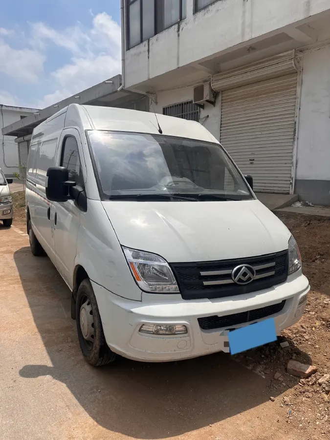 2021 MAXUS XinTu V80 2.0T 139HP L4 6MT,autocango,china used car exporter,china ev exporter,chinese used car exporter,chinese used ev exporter