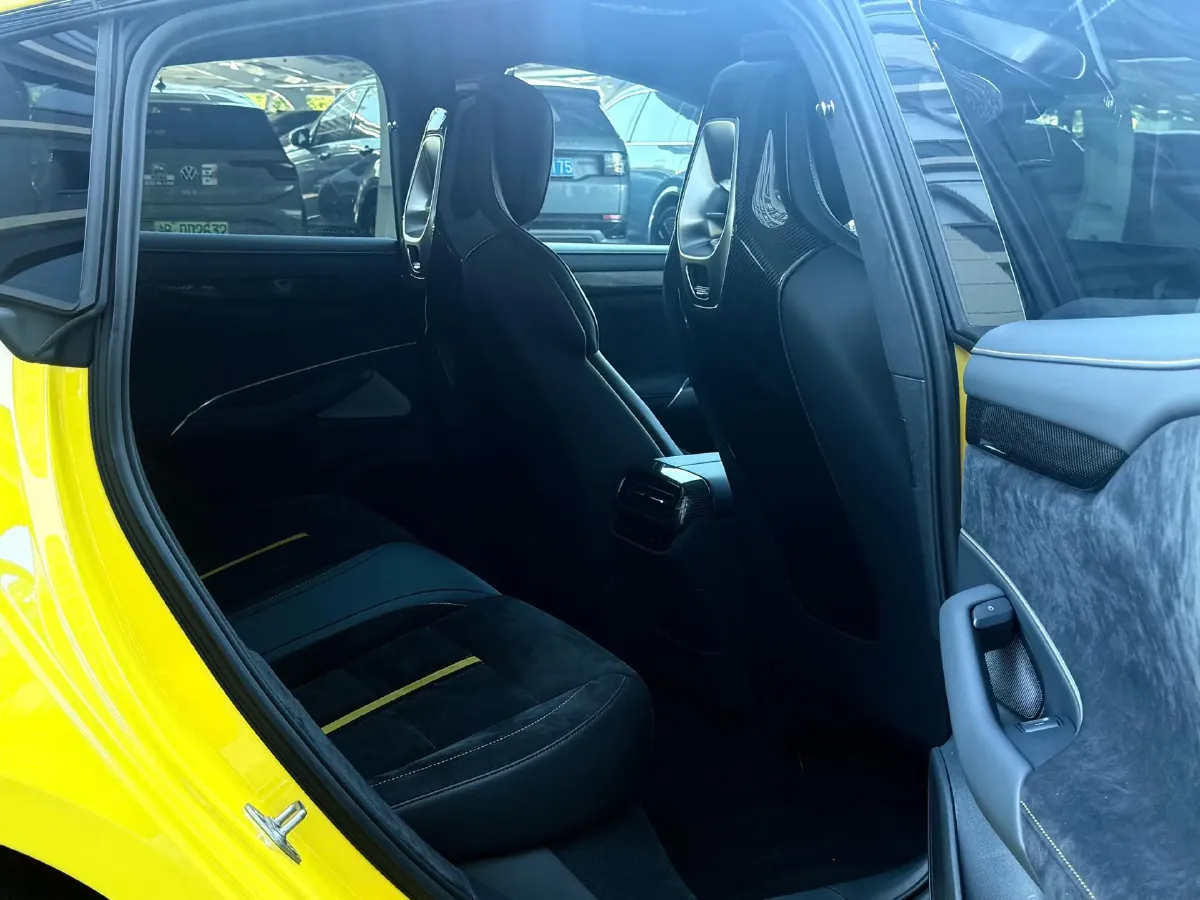 2025 MI SU7 Ultra BEV 93.7KWH,autocango,china used car exporter,china ev exporter,chinese used car exporter,chinese used ev exporter