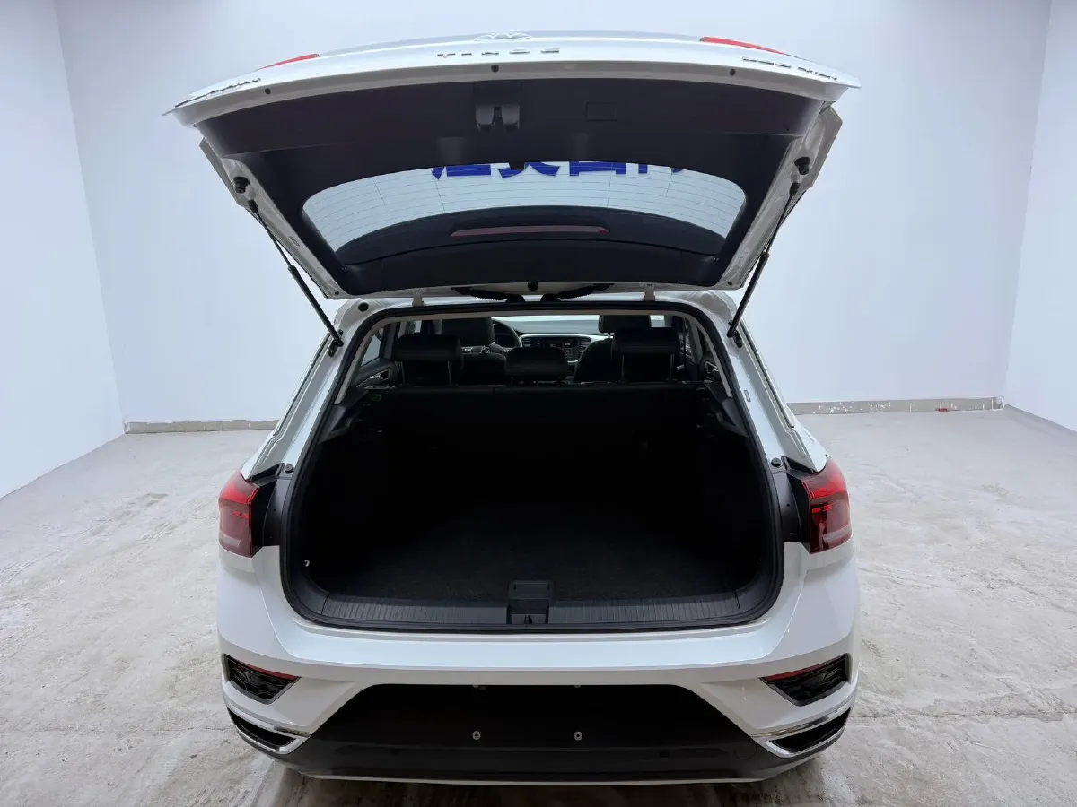 2021 Volkswagen T-Roc 1.4T 150HP L4 7DCT,autocango,china used car exporter,china ev exporter,chinese used car exporter,chinese used ev exporter