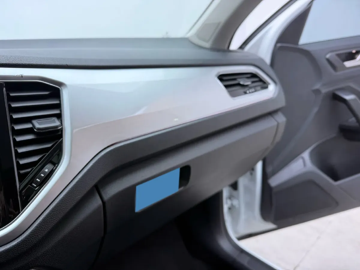2021 Volkswagen T-Roc 1.4T 150HP L4 7DCT,autocango,china used car exporter,china ev exporter,chinese used car exporter,chinese used ev exporter