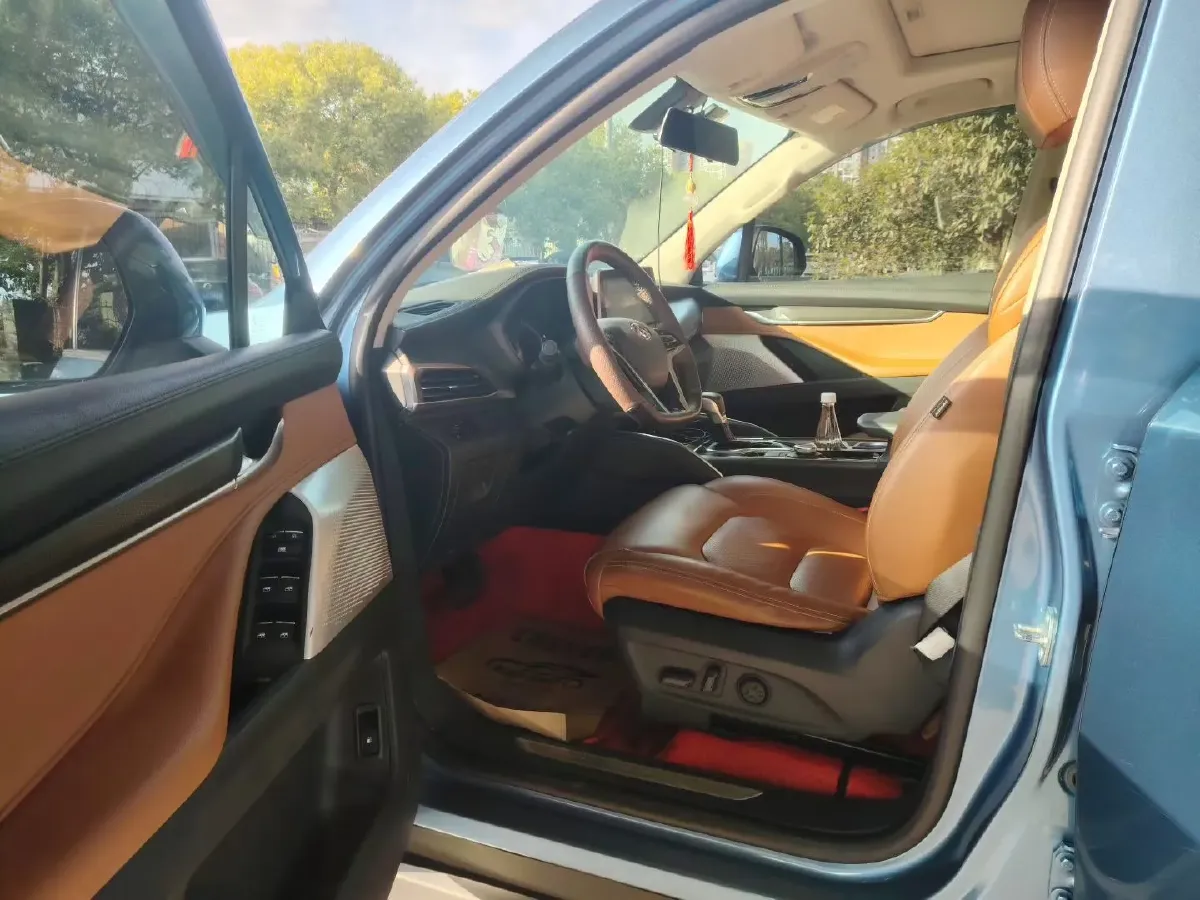 2017 MAXUS D90 2.0T 224HP L4 6AT,autocango,china used car exporter,china ev exporter,chinese used car exporter,chinese used ev exporter