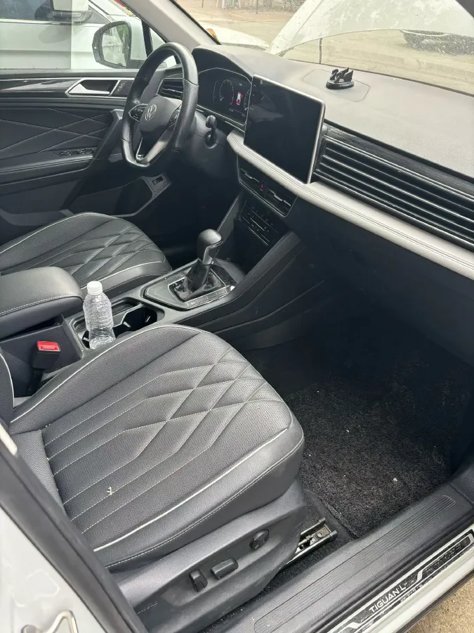2023 Volkswagen Tiguan L 1.5T 160HP L4 7DCT,autocango,china used car exporter,china ev exporter,chinese used car exporter,chinese used ev exporter