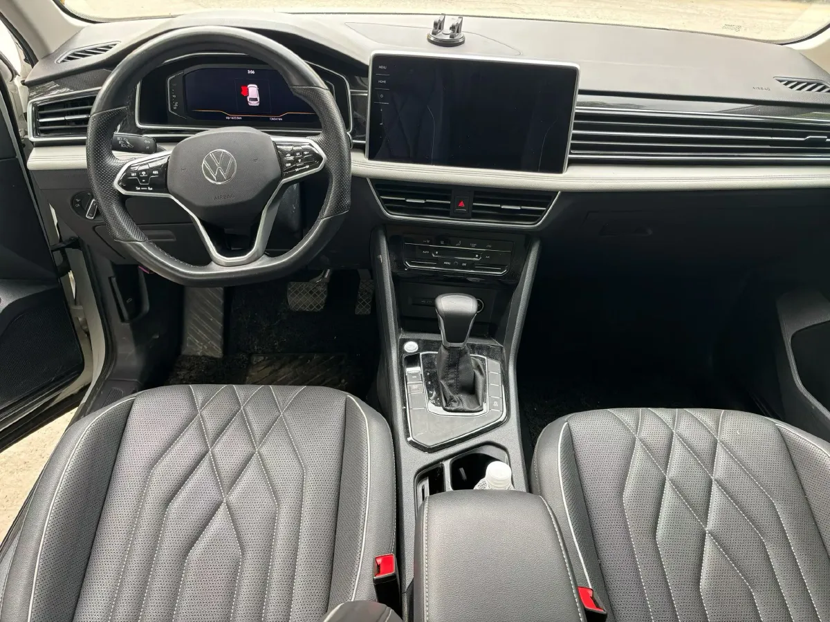 2023 Volkswagen Tiguan L 1.5T 160HP L4 7DCT,autocango,china used car exporter,china ev exporter,chinese used car exporter,chinese used ev exporter