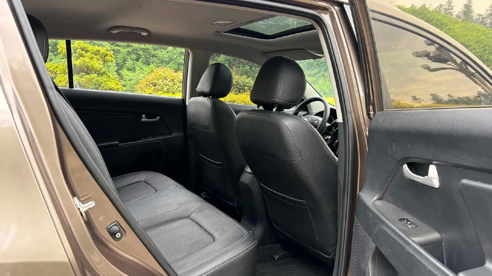2016 Kia Sportage R 2.0L 165HP L4 6AT,autocango,china used car exporter,china ev exporter,chinese used car exporter,chinese used ev exporter