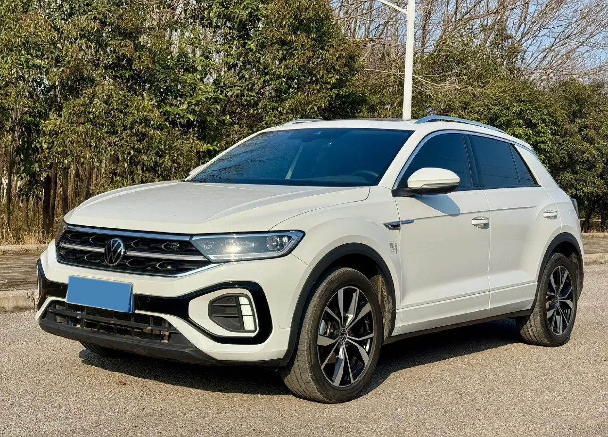 2025 Volkswagen T-Roc 1.5T 160HP L4 7DCT,autocango,china used car exporter,china ev exporter,chinese used car exporter,chinese used ev exporter