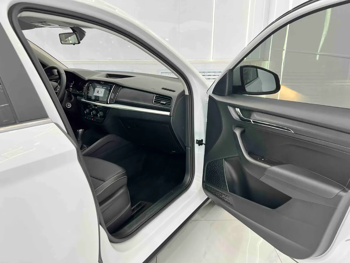 2023 Skoda Kamiq 1.5L 109HP L4 6AT,autocango,china used car exporter,china ev exporter,chinese used car exporter,chinese used ev exporter