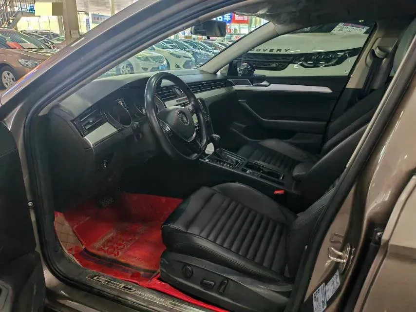 2017 Volkswagen Magotan 1.8T 180HP L4 7DCT,autocango,china used car exporter,china ev exporter,chinese used car exporter,chinese used ev exporter