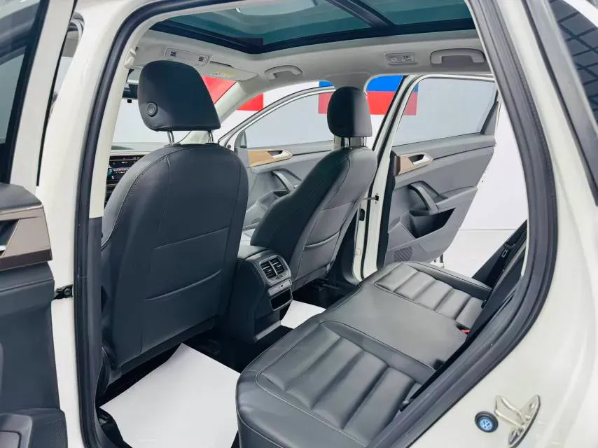 2021 Volkswagen Tharu 1.4T 150HP L4 7DCT,autocango,china used car exporter,china ev exporter,chinese used car exporter,chinese used ev exporter