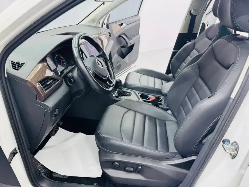2021 Volkswagen Tharu 1.4T 150HP L4 7DCT,autocango,china used car exporter,china ev exporter,chinese used car exporter,chinese used ev exporter