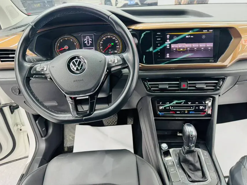 2021 Volkswagen Tharu 1.4T 150HP L4 7DCT,autocango,china used car exporter,china ev exporter,chinese used car exporter,chinese used ev exporter