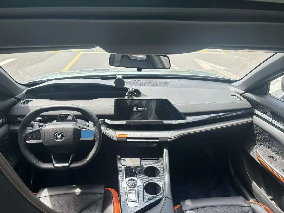 2023 ChangAn UNI-V 1.5T 188HP L4 7DCT,autocango,china used car exporter,china ev exporter,chinese used car exporter,chinese used ev exporter