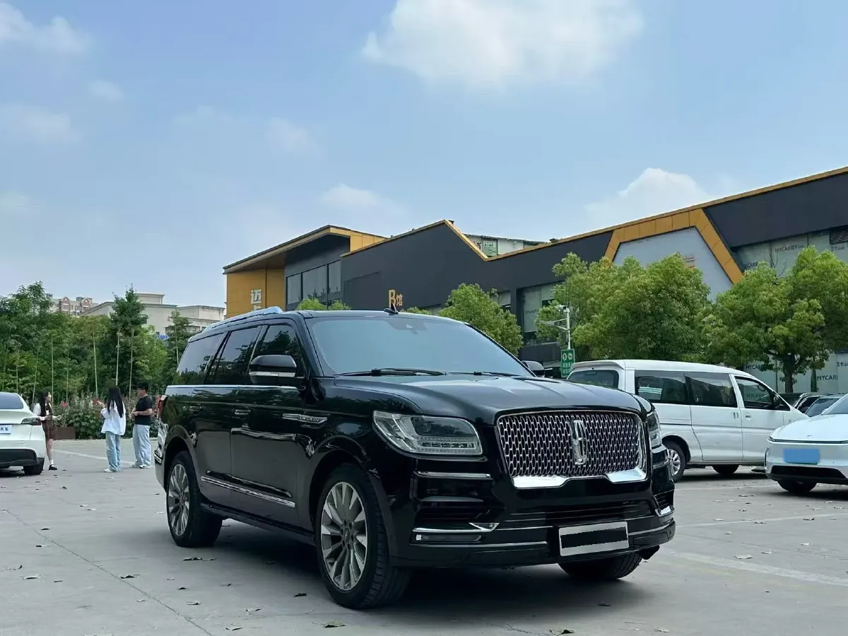 2019 Lincoln Navigator 3.5T 388HP V6 10AT,autocango,china used car exporter,china ev exporter,chinese used car exporter,chinese used ev exporter