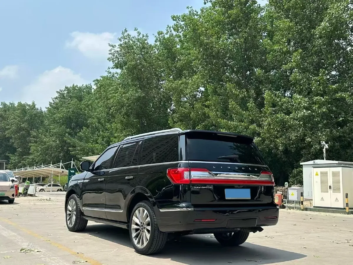 2019 Lincoln Navigator 3.5T 388HP V6 10AT,autocango,china used car exporter,china ev exporter,chinese used car exporter,chinese used ev exporter