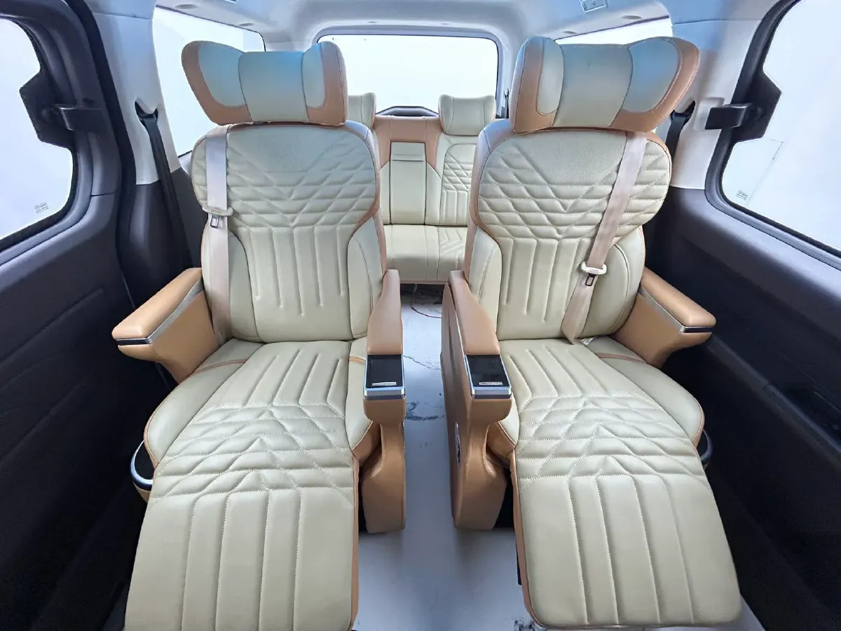 2023 BAW RuiSheng Trump M7 2.0L 144HP L4 8AT,autocango,china used car exporter,china ev exporter,chinese used car exporter,chinese used ev exporter