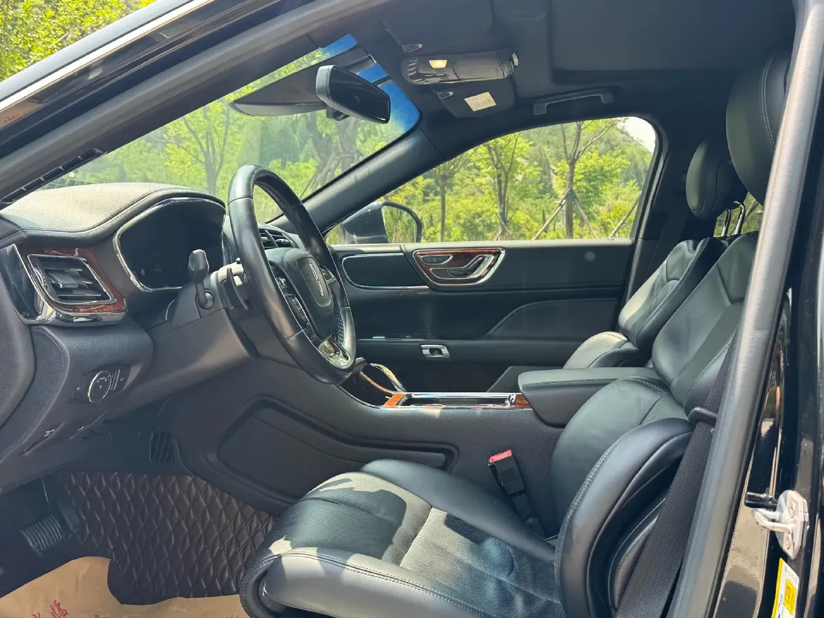 2017 Lincoln Continental 2.0T 261HP L4 6AT,autocango,china used car exporter,china ev exporter,chinese used car exporter,chinese used ev exporter