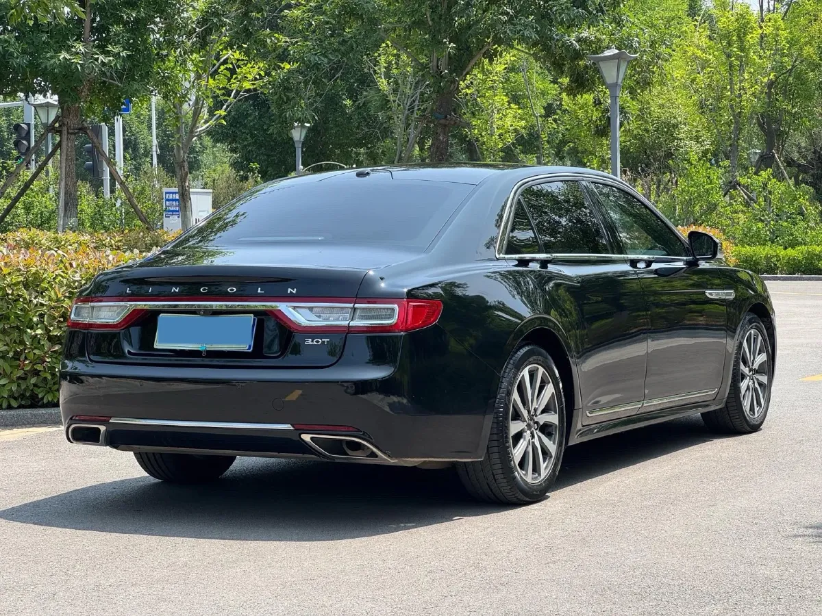 2017 Lincoln Continental 2.0T 261HP L4 6AT,autocango,china used car exporter,china ev exporter,chinese used car exporter,chinese used ev exporter