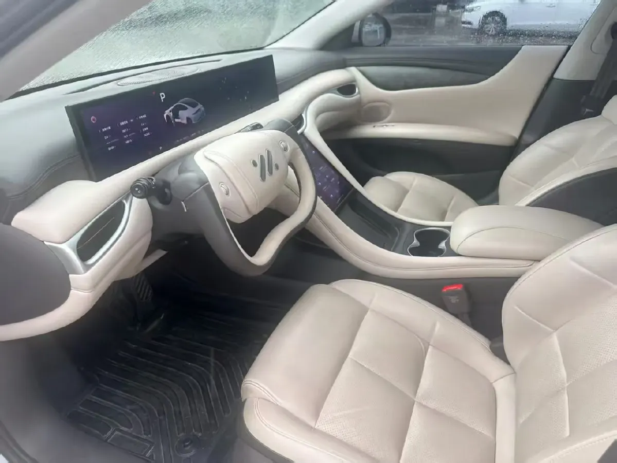 2024 IM L6 BEV 83KWH,autocango,china used car exporter,china ev exporter,chinese used car exporter,chinese used ev exporter