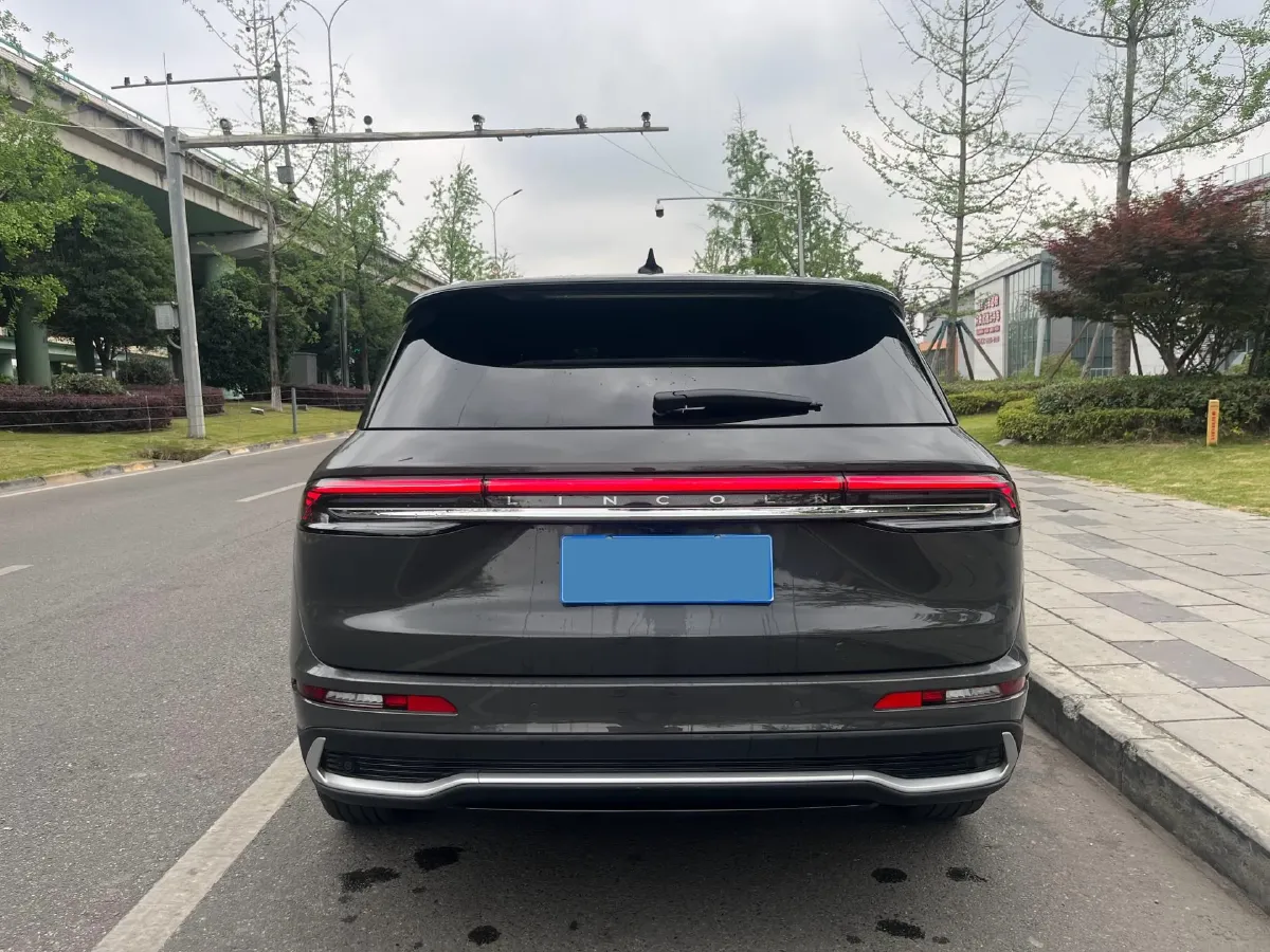 2023 Lincoln Corsair 2.0T 261HP L4 8AT,autocango,china used car exporter,china ev exporter,chinese used car exporter,chinese used ev exporter