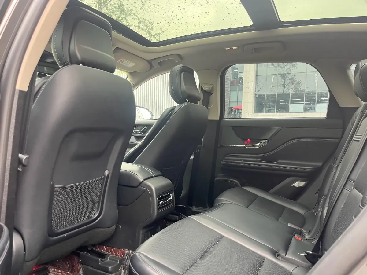 2023 Lincoln Corsair 2.0T 261HP L4 8AT,autocango,china used car exporter,china ev exporter,chinese used car exporter,chinese used ev exporter