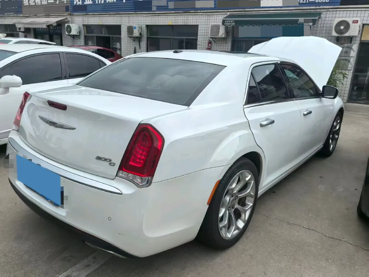 2016 Chrysler 300C 3.0L 234HP V6 8AT,autocango,china used car exporter,china ev exporter,chinese used car exporter,chinese used ev exporter