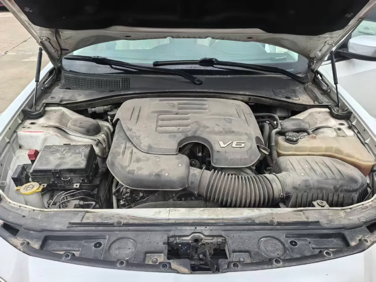 2016 Chrysler 300C 3.0L 234HP V6 8AT,autocango,china used car exporter,china ev exporter,chinese used car exporter,chinese used ev exporter