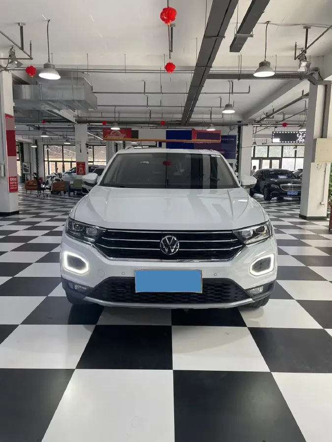 2022 Volkswagen T-Roc 1.4T 150HP L4 7DCT,autocango,china used car exporter,china ev exporter,chinese used car exporter,chinese used ev exporter