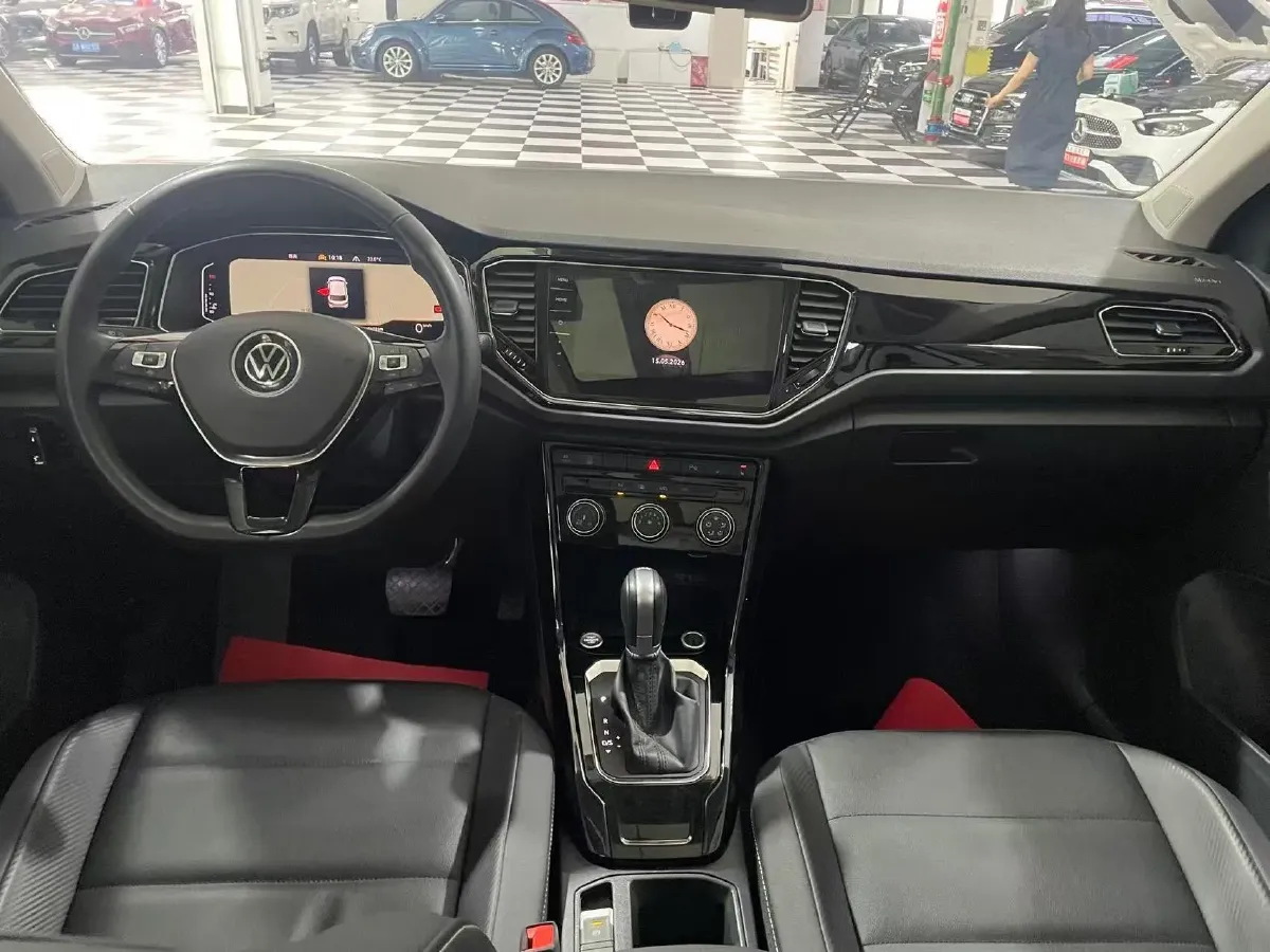 2022 Volkswagen T-Roc 1.4T 150HP L4 7DCT,autocango,china used car exporter,china ev exporter,chinese used car exporter,chinese used ev exporter