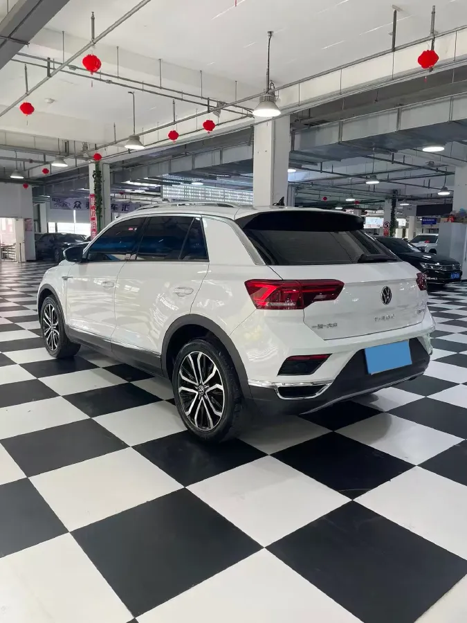 2022 Volkswagen T-Roc 1.4T 150HP L4 7DCT,autocango,china used car exporter,china ev exporter,chinese used car exporter,chinese used ev exporter