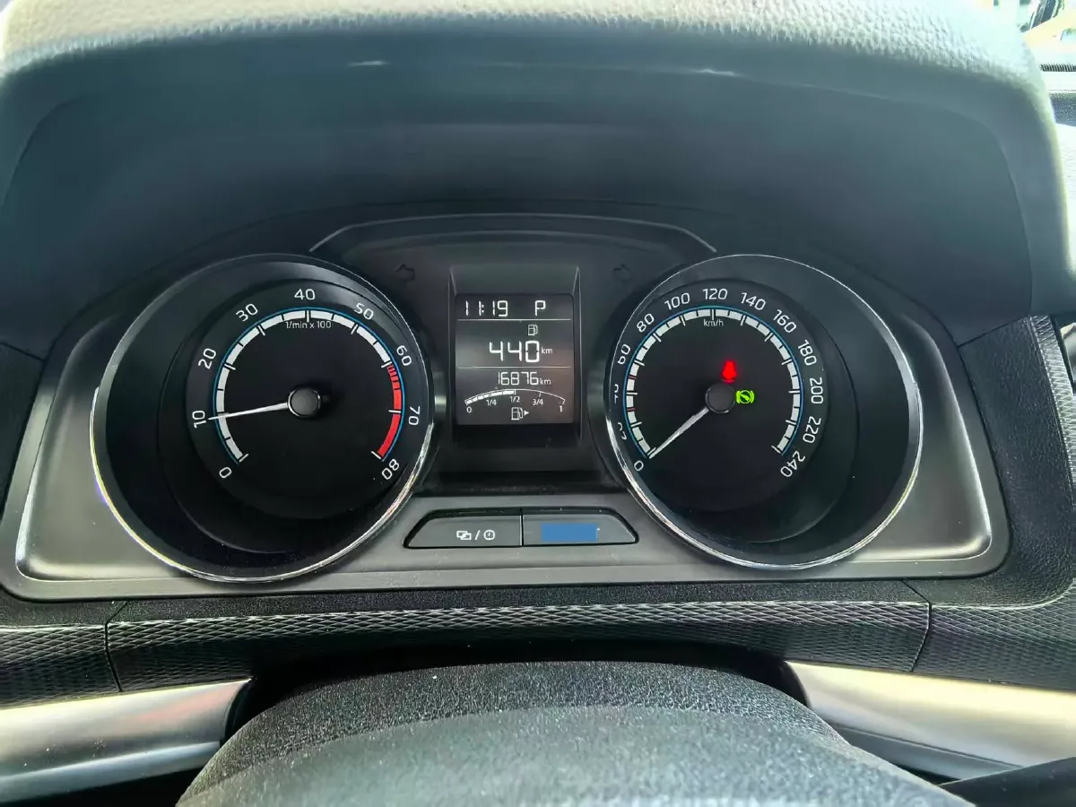 2023 Skoda Kamiq 1.5L 112HP L4 6AT,autocango,china used car exporter,china ev exporter,chinese used car exporter,chinese used ev exporter