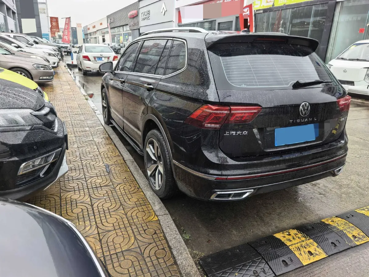 2023 Volkswagen Tiguan L 2.0T 186HP L4 7DCT,autocango,china used car exporter,china ev exporter,chinese used car exporter,chinese used ev exporter