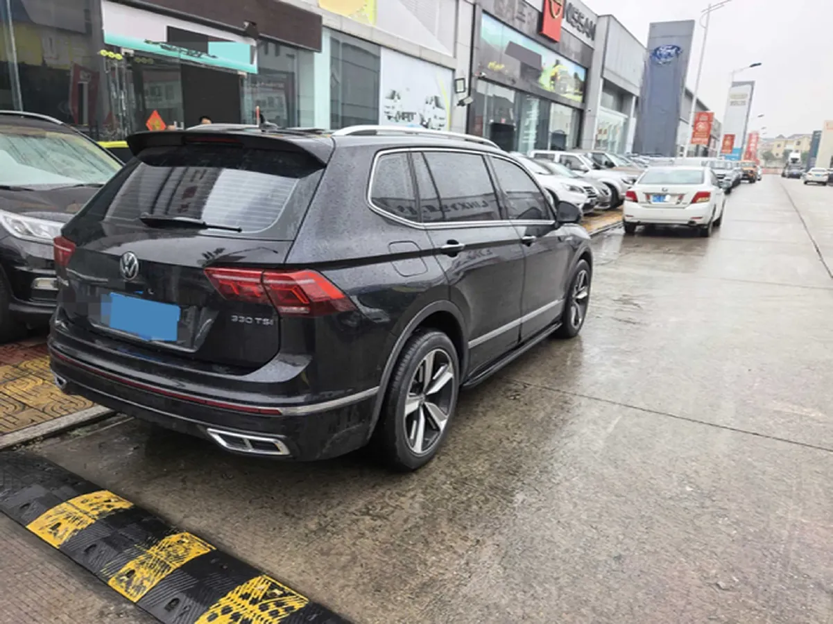 2023 Volkswagen Tiguan L 2.0T 186HP L4 7DCT,autocango,china used car exporter,china ev exporter,chinese used car exporter,chinese used ev exporter