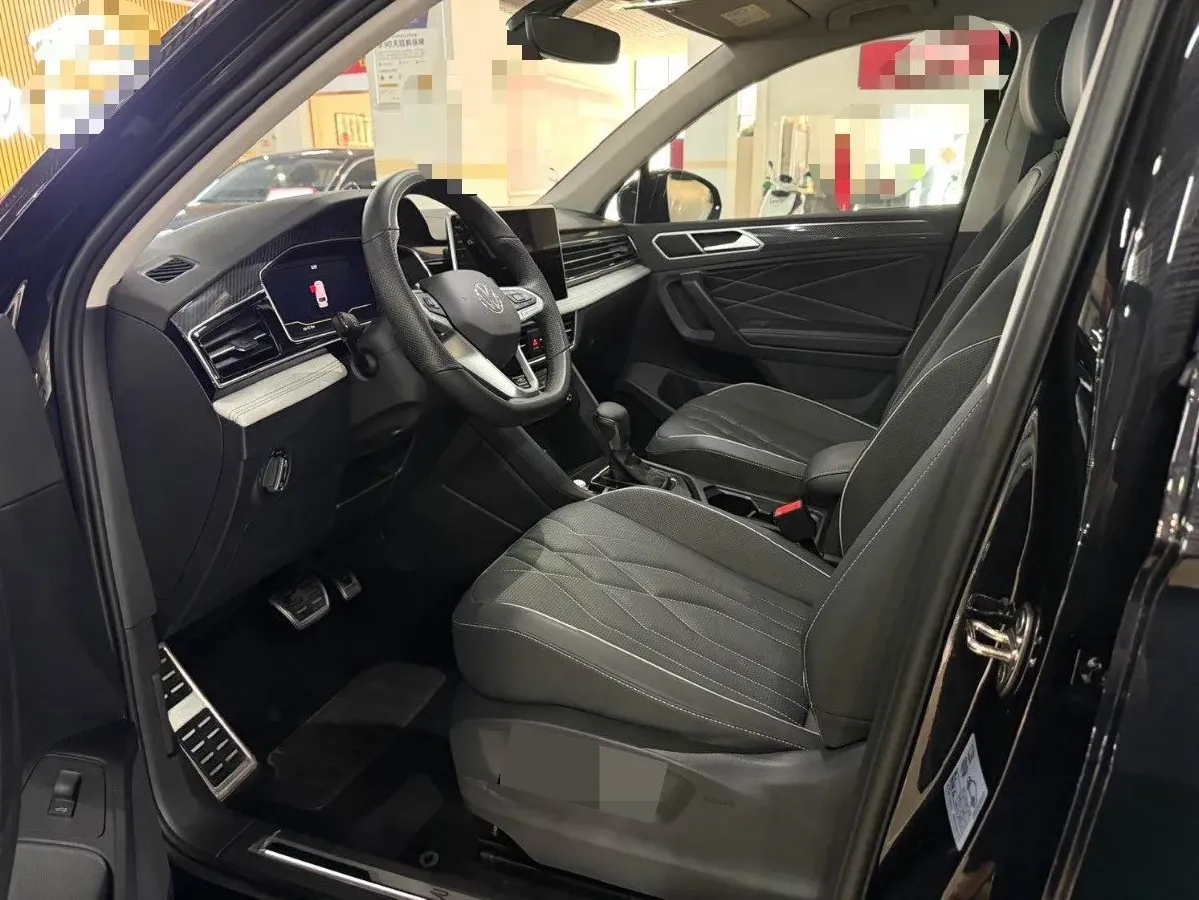 2024 Volkswagen Tiguan L 2.0T 186HP L4 7DCT,autocango,china used car exporter,china ev exporter,chinese used car exporter,chinese used ev exporter