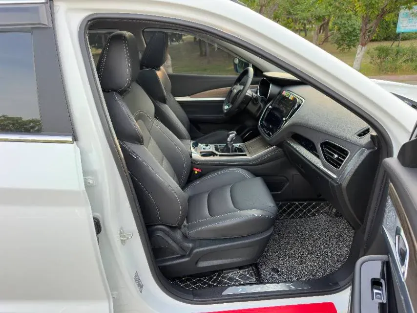 2020 Jetour X70 1.5T 156HP L4 6MT,autocango,china used car exporter,china ev exporter,chinese used car exporter,chinese used ev exporter