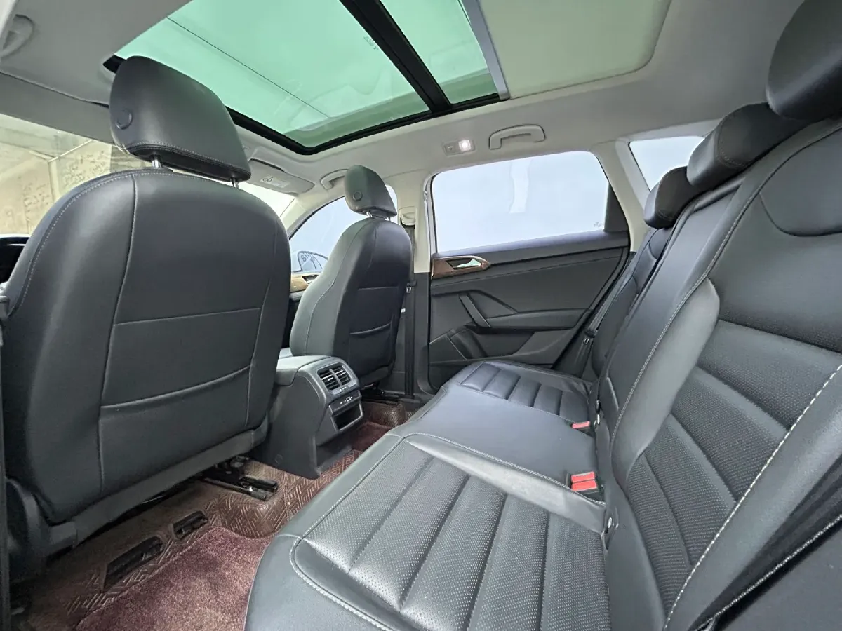 2021 Volkswagen Tharu 1.4T 150HP L4 7DCT,autocango,china used car exporter,china ev exporter,chinese used car exporter,chinese used ev exporter