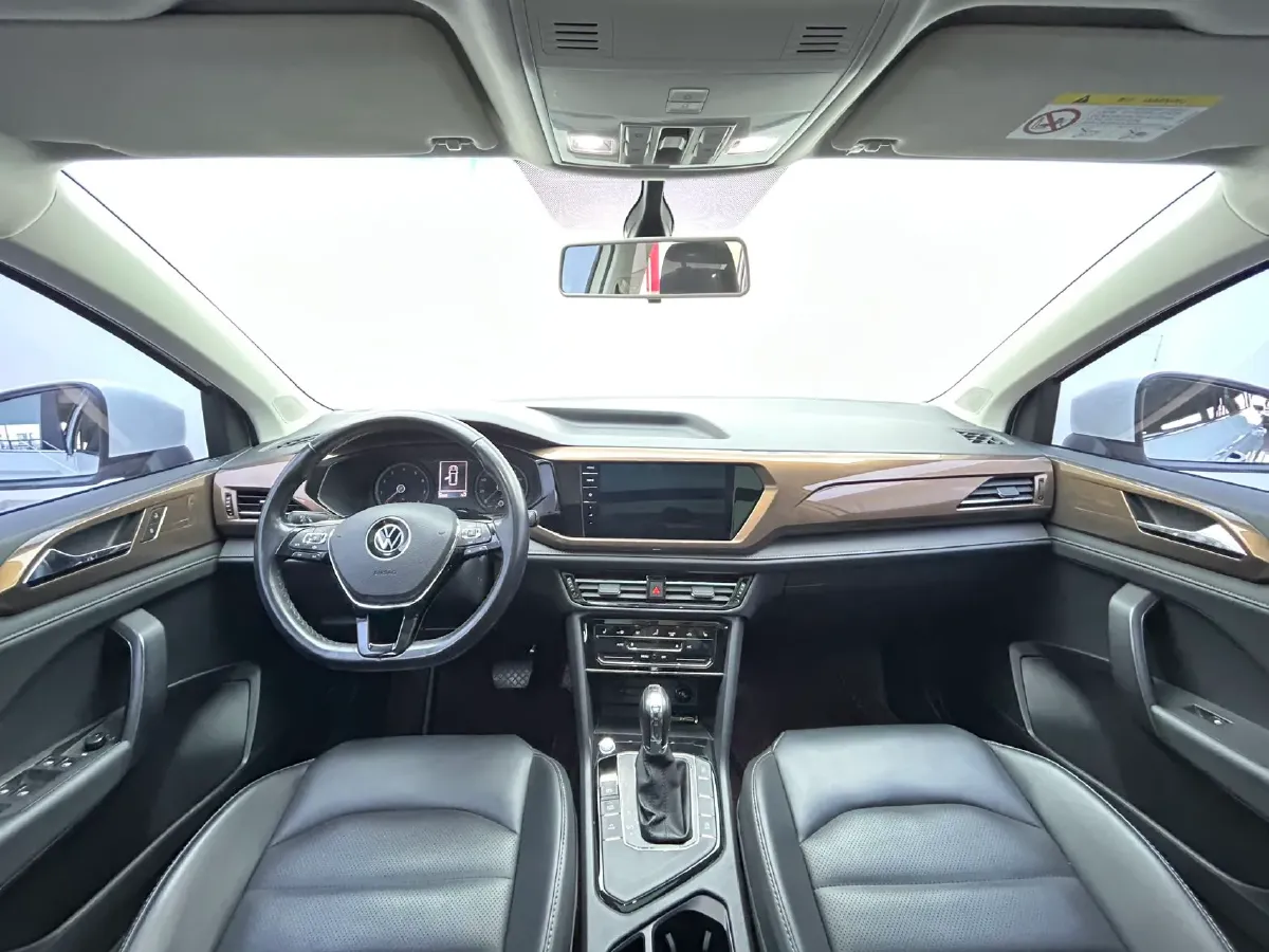 2021 Volkswagen Tharu 1.4T 150HP L4 7DCT,autocango,china used car exporter,china ev exporter,chinese used car exporter,chinese used ev exporter