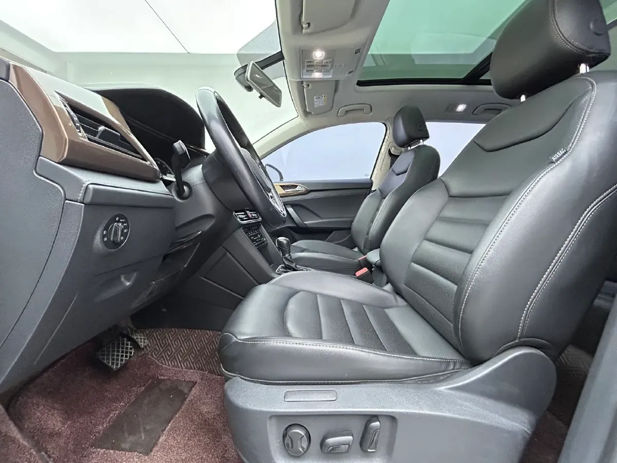 2021 Volkswagen Tharu 1.4T 150HP L4 7DCT,autocango,china used car exporter,china ev exporter,chinese used car exporter,chinese used ev exporter