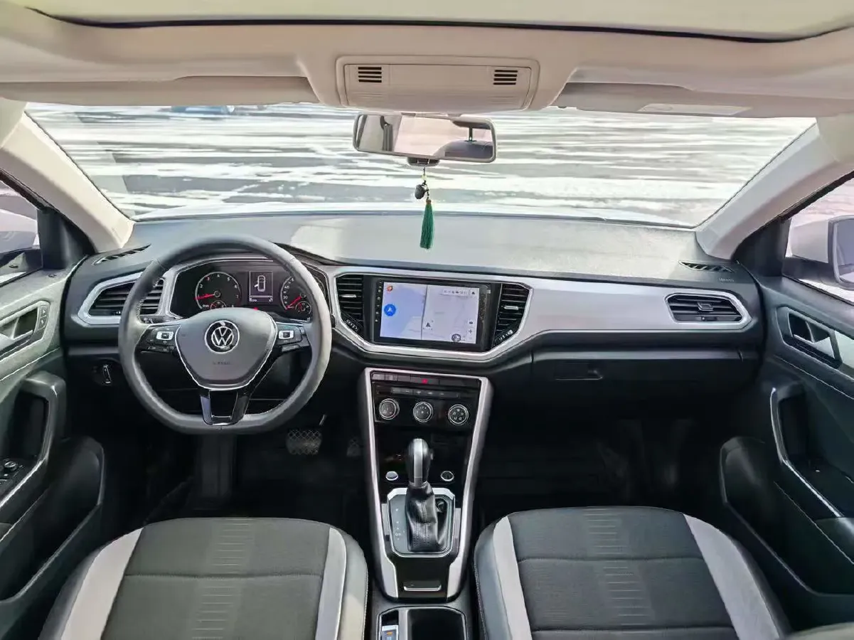 2021 Volkswagen T-Roc 1.4T 150HP L4 7DCT,autocango,china used car exporter,china ev exporter,chinese used car exporter,chinese used ev exporter