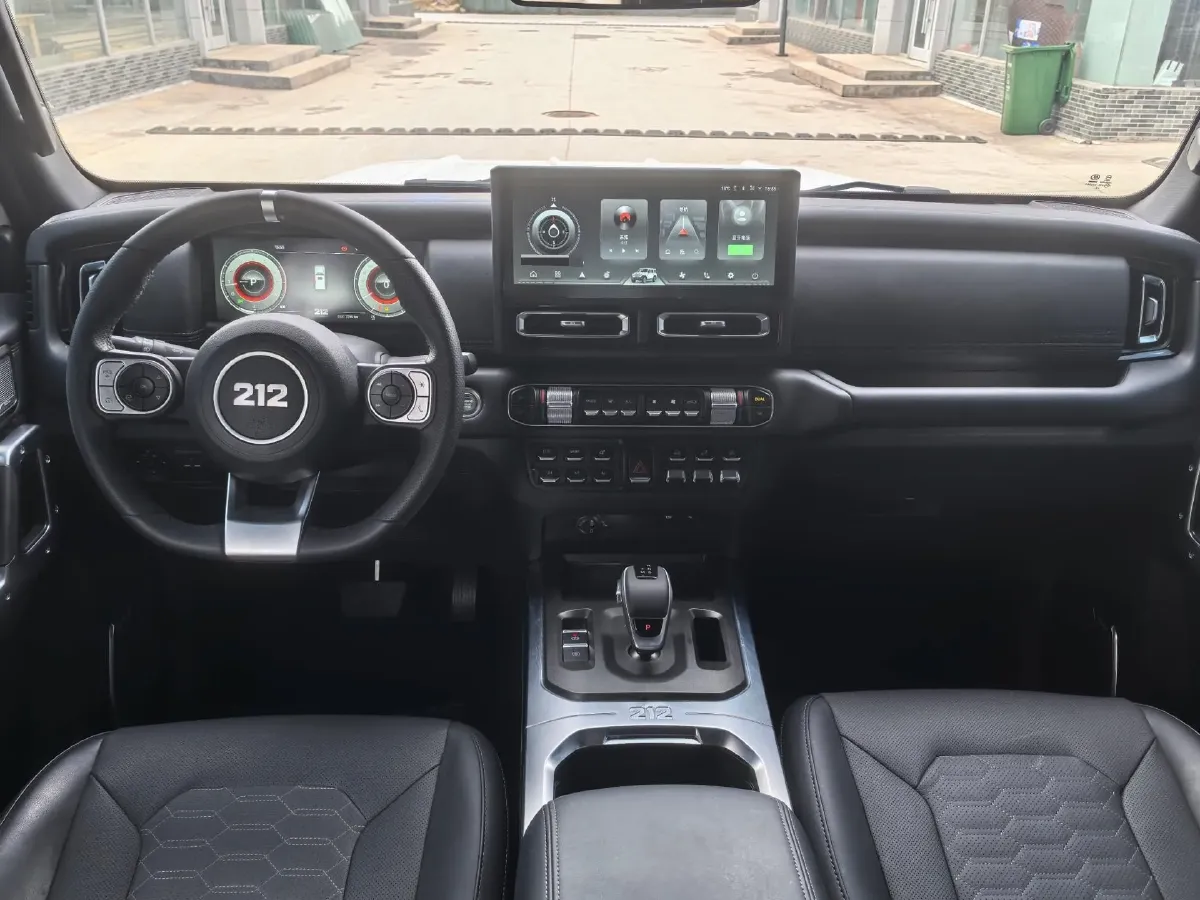 2024 212 212 T01 2.0T 252HP L4 8AT,autocango,china used car exporter,china ev exporter,chinese used car exporter,chinese used ev exporter