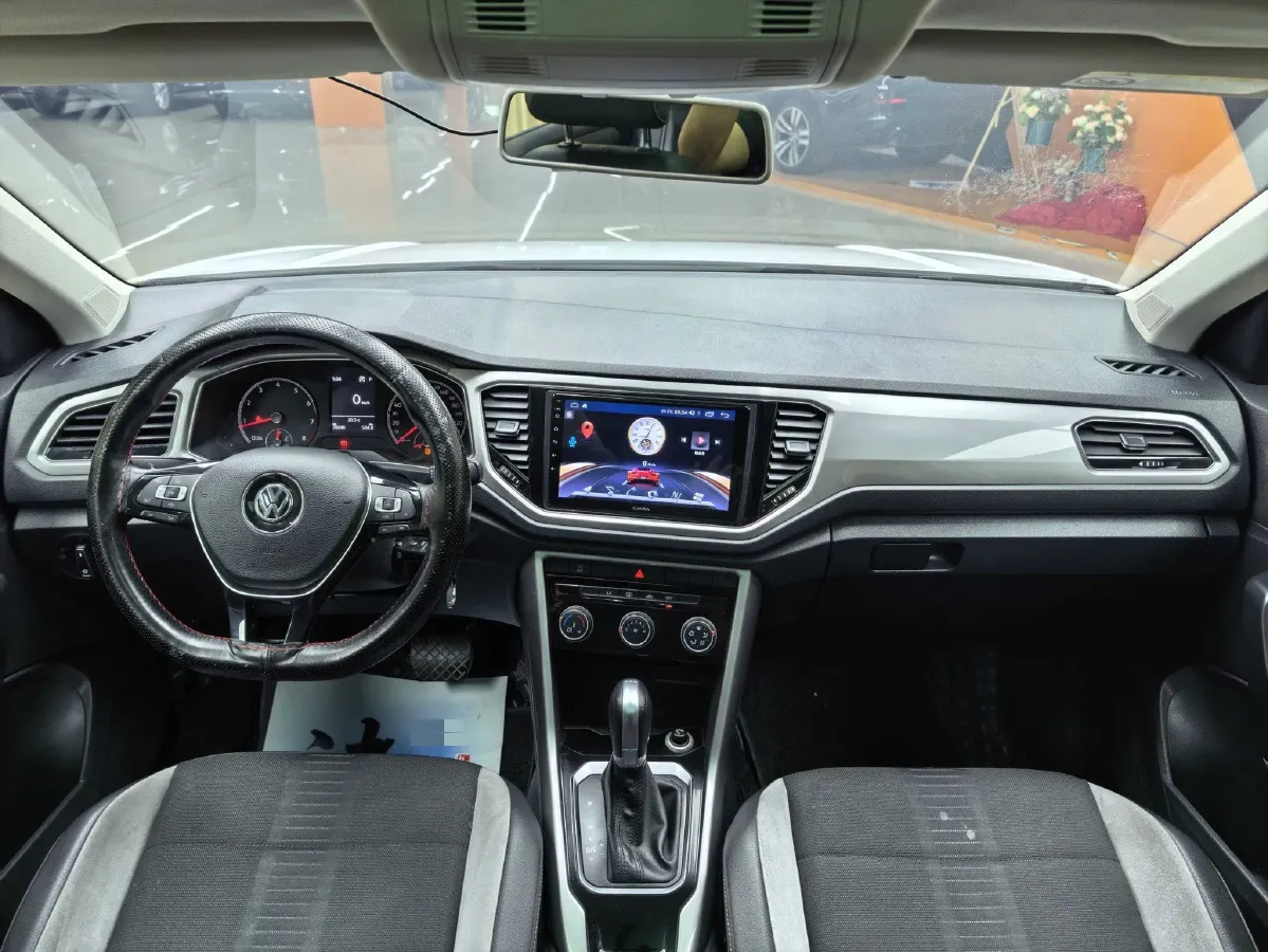 2019 Volkswagen T-Roc 1.4T 131HP L4 7DCT,autocango,china used car exporter,china ev exporter,chinese used car exporter,chinese used ev exporter