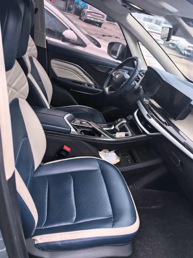 2021 LiFan Maple 80v BEV 53KWH,autocango,china used car exporter,china ev exporter,chinese used car exporter,chinese used ev exporter